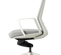 J1-Chair